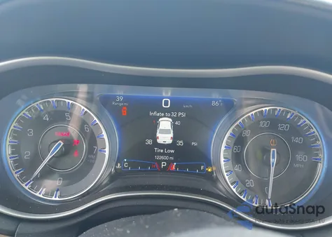 2016 Chrysler 300C Platinum from USA, damaged, VIN 2C3CCAPT5GH261483